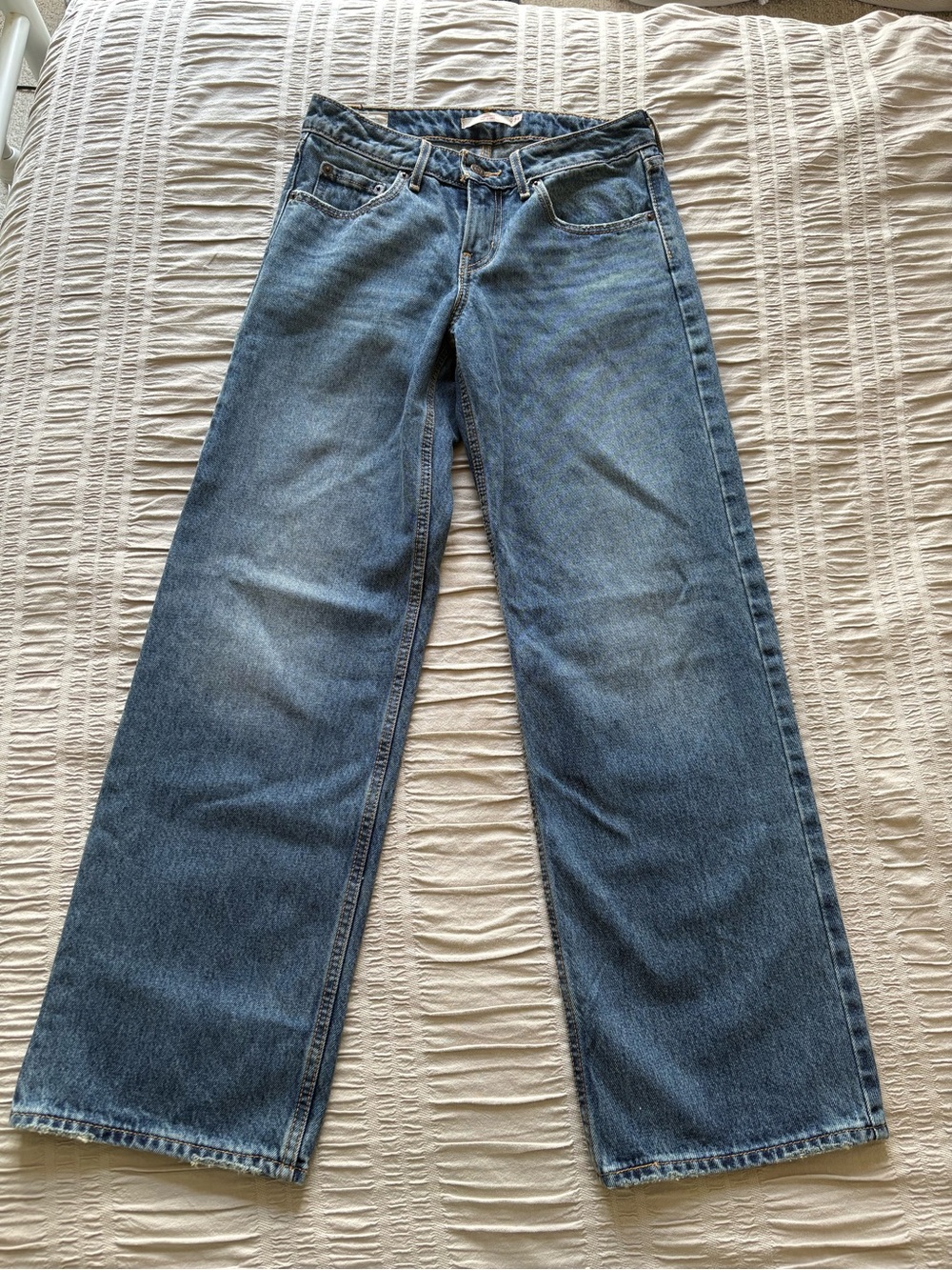 Low Loose Women’s Jeans